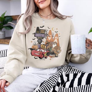 Felpa vintage Disney Pixar Cars Halloween, felpa con cappuccio Lightning McQueen Spooky Racing, felpa girocollo retrò Cars 95 Pumpkin, Cozy Cone Motel