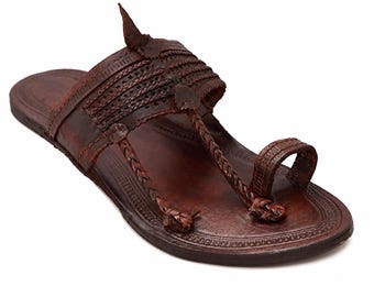 Ciabatte Kolhapuri da uomo fatte a mano in vera pelle, sandali indiani, ballerine con anello intrecciato tra le dita, calzature a punta aperta, slip-on estive, regalo per le festività.