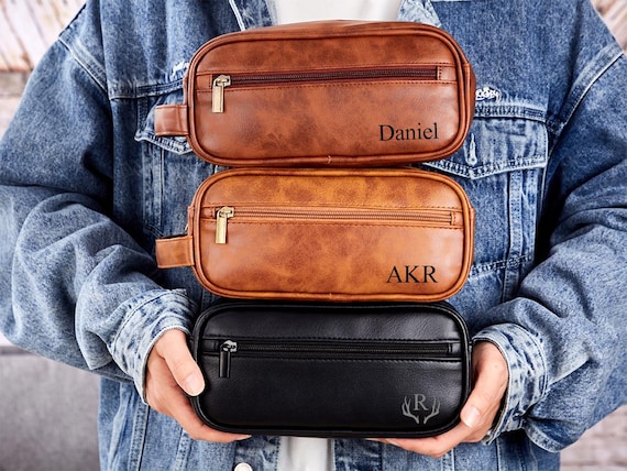 3 Best Personalized Leather Toiletry Bags for Him in 2026