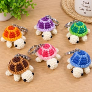 Crochet Turtle Keychain, Kawaii Sea Animal Bag Charm, Mini Plush Key Ring, Colorful Backpack