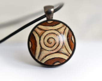 Ethno Bild Anhänger mit Lederband,  Afrikanische Kette, Handbemalte Halskette, Geschenk für Kunstliebhaber
