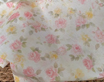 Gelb rosa Rose Blumen Baumwollstoff dünn - 1/2 Hof