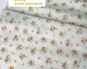 Tela de algodón con estampado floral de mini rosas – Beige, Negro – Ropa, Manualidades, Decoración del hogar