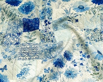 Reine 100% Baumwolle karierter Baumwollstoff mit blauen Gänseblümchenblumen - 1/2 Yard