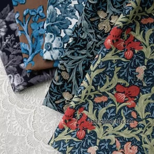 Tessuto di cotone vintage floreale su blu navy, nero e marrone - 1/2 iarda