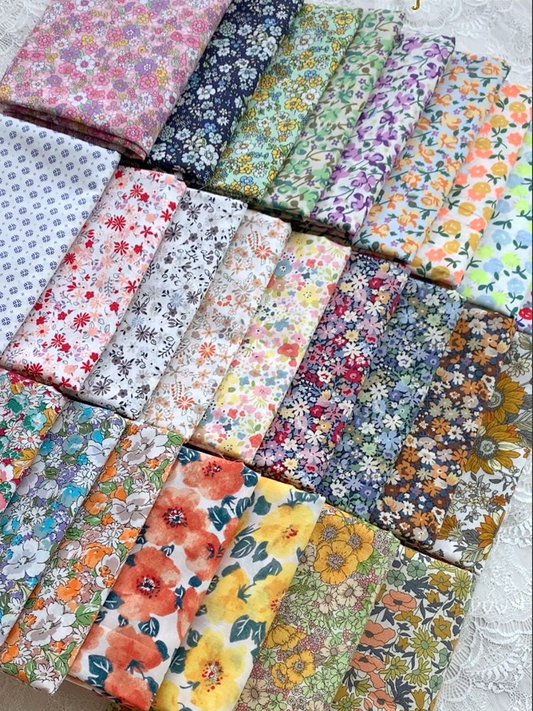 White and Ecru Tropical Print by Fabri-Quilt, 100% Cotton Fabric By The Yard,  Elephant Walk Tonal Floral, Great for Quilting and Sewing! – Stash Traders