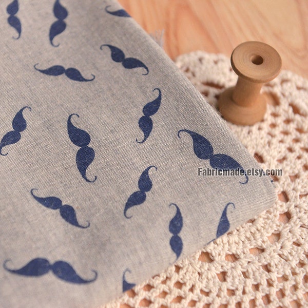 Tissu coton moustache bleu marine moustache sur coton gris gris - 1/2 yard