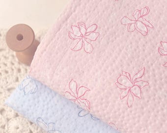 White Floral Seersucker Bubble Cotton Fabric In Light Blue Pink - 1/2 Yard Dresses Garments Sewing Material