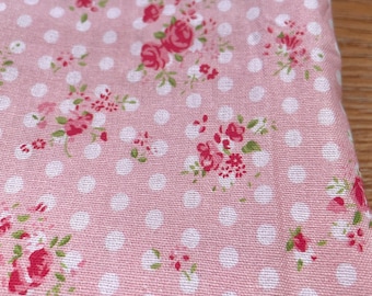 Tessuto di cotone con stampa floreale di rose rosa - pois shabby chic, 1/2 metro