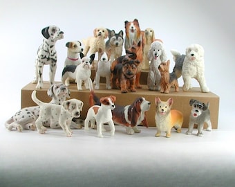 Miniature Dogs for 1:12 Scale Dollhouses, High-Quality Dollhouse Accessories Realistic Dog Figures for Model Making and Collectors