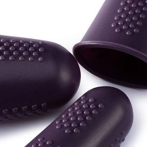 SILIKON finger protectors, 3 pieces silicone cap for hot ironing by Prym