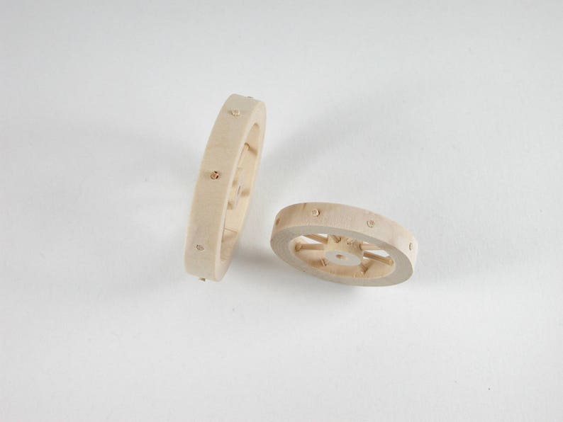 miniature Wooden wheel for the tricycle the car dollhouse miniatures the car the carriage for the scooter cribs