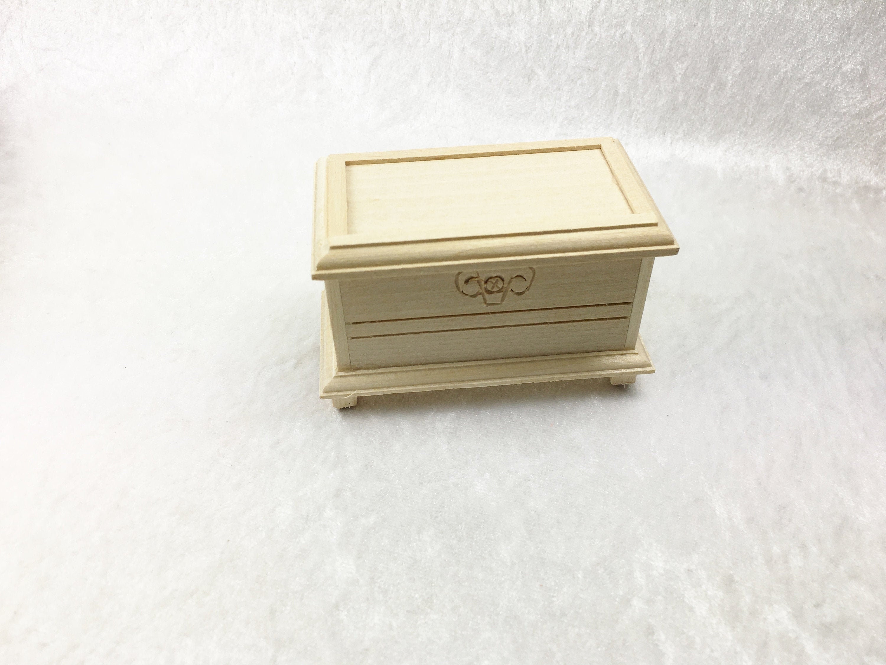 the dollhouse miniatures