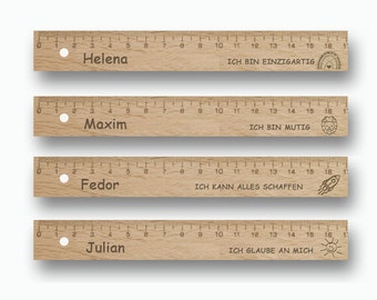 Holzlineal 17 cm mit Namen graviert