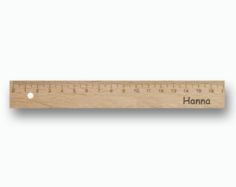 Holzlineal 17 cm mit Namen graviert