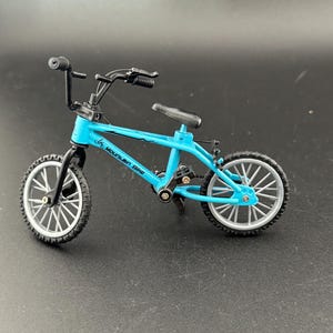 Miniature Bike Cake, Bmx Style Decoration | Blue Plastic Model - 11Cm, Reusable Playful Accent