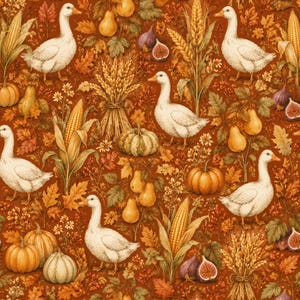 Peut inclure: Un motif de tissu représentant des oies blanches, des citrouilles orange, des épis de maïs jaunes, des tiges de blé brunes, des poires et des figues sur un fond rouille profond. Le design répétitif inclut des feuilles d'automne et des fleurs.