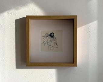 Die Eleganz der Stille | Originale Graphitzeichnung einer Blume | Botanische Wandkunst