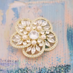 Gold Brooch,Crystal Rhinestone Brooch,Gold Brooches,Wedding Bridal Brooch,Sash Pin Dress Broach,Crystal Gold Brooches Pins Women CZ Brooch
