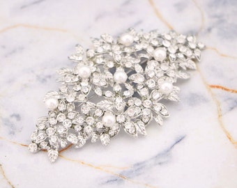 Wedding brooch pin Crystal and Pearl brooch pin Wedding dress brooch pin Bridal cake brooch pin Rhinestone brooch pin Wedding jewelry brooch