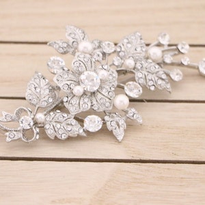 Wedding brooch pin,bridal accessories,wedding dress brooch,bridal brooch,wedding haircomb,pearl bridal comb,wedding comb,bouquet brooch