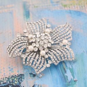 Wedding brooch pin Silver Pearl brooch pin Rhinestone brooch pin Wedding belt dress brooch Wedding hair brooch Bridal accessories brooch pin Brooch & Silver tone