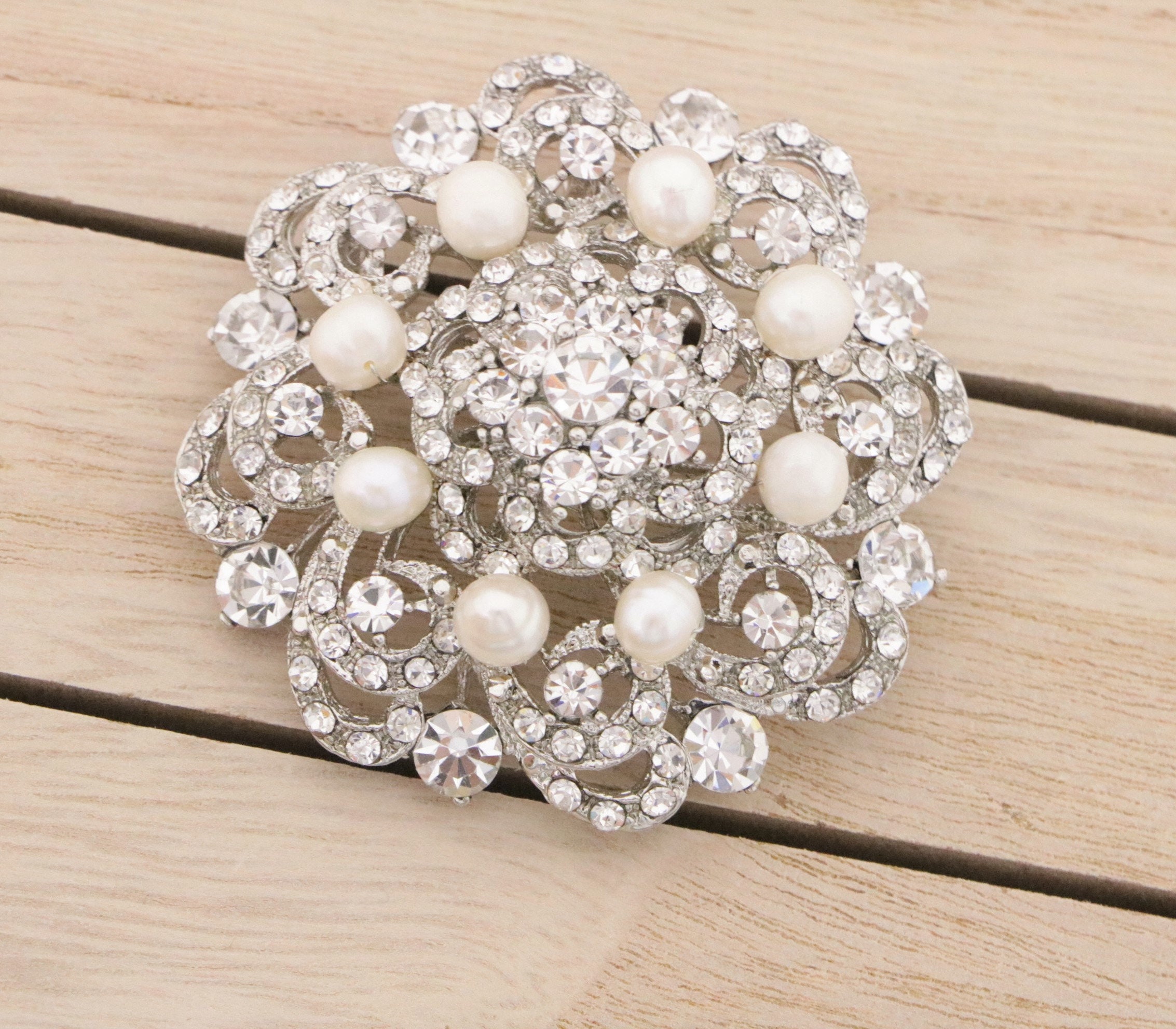 Vintage Style Long Wedding Dress Belt Sash Rhinestone Crystal Brooch Pin Jewelry Vintage Style Long Wedding Dress Belt Sash Rhinestone Crystal Brooch Pin Jewelry