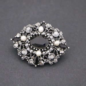 rhinestone and pearl brooches dress bling brooch Pearl brooch Vintage style Bridal brooch Crystal brooch wedding dress brooch wedding brooch