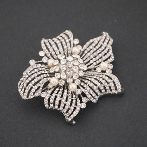 Wedding brooch pin Silver Pearl brooch pin Rhinestone brooch pin Wedding belt dress brooch Wedding hair brooch Bridal accessories brooch pin image 6