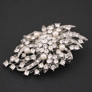 Bridal dress sash brooch wedding hair brooch silver brooch pin pearl and crystal brooch wedding belt brooch pearl and rhinestone brooch Boho