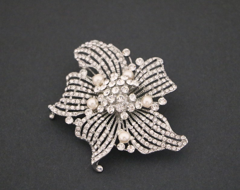 Wedding brooch pin Silver Pearl brooch pin Rhinestone brooch pin Wedding belt dress brooch Wedding hair brooch Bridal accessories brooch pin image 2