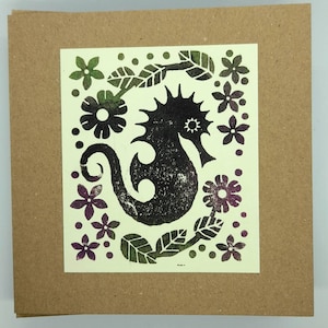 CARTA STAMPATA A MANO - Carta Kraft riciclata al 100% - Carta cavalluccio marino stampata a blocchi originale - Seahorse Card - Handmade In Wales - Blank Art Card