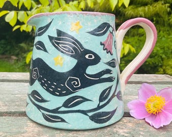 手作り陶器の馬花瓶：月と星、手描きの陶芸アート - Etsy 日本