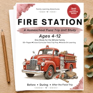 Può includere: Un opuscolo educativo intitolato Fire Station: A Homeschool Field Trip Unit Study per bambini dai 4 ai 12 anni. La copertina presenta un'illustrazione di un camion dei pompieri rosso, un casco e un tubo arrotolato, con oltre 50 pagine.