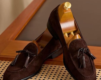Bruine suède loafers met kwastjes voor heren, handgemaakte leren geklede schoenen, klassieke instappers, luxe zakelijke en bruidsschoenen.