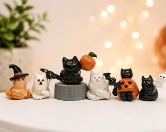 Künstlerisch gefertigte Halloween-Katzenfiguren: Handgefertigte, einzigartige Miniatur-Gruselkatzenskulpturen