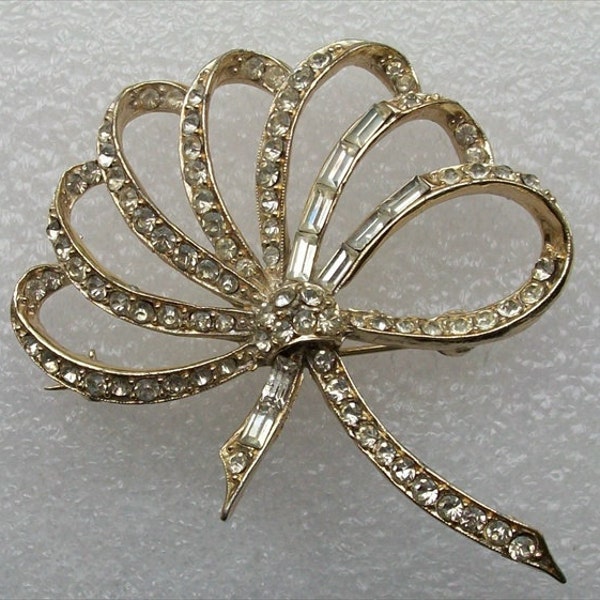 1940's Pell Bagette & Chaton  Rhinestone Brooch, signed, Goldtone large Ribbon Design