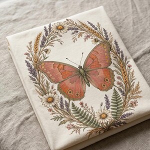 Cottagecore-Schmetterling (PNG), Wildblumenkranz-Shirt-Design, Boho-Schmetterling-Sublimationsdesign, transparenter Hintergrund, kommerzielle Nutzung Bild 6