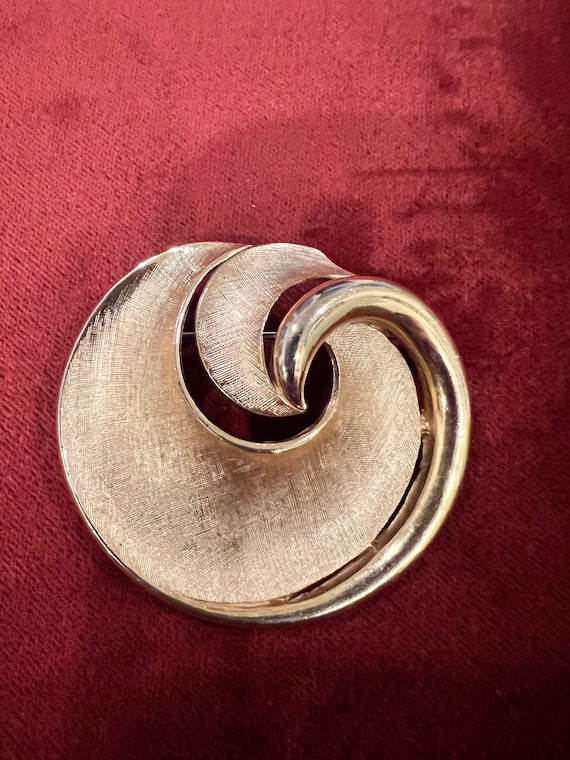 Crown Trifari Textured Swirl Brooch - image 1