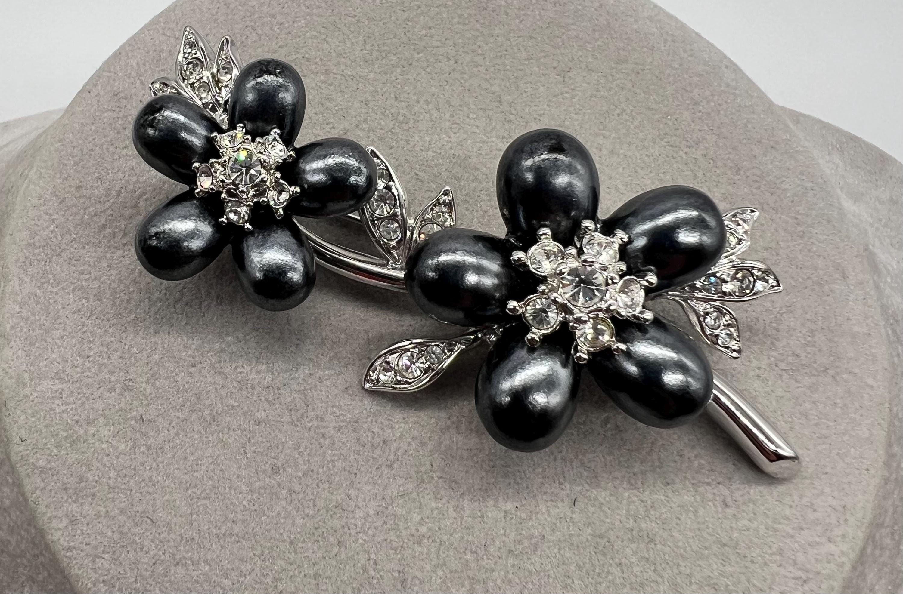Nolan Miller Flower Brooch - Etsy
