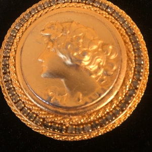 Marked GENO Cameo silhouette Statement Brooch