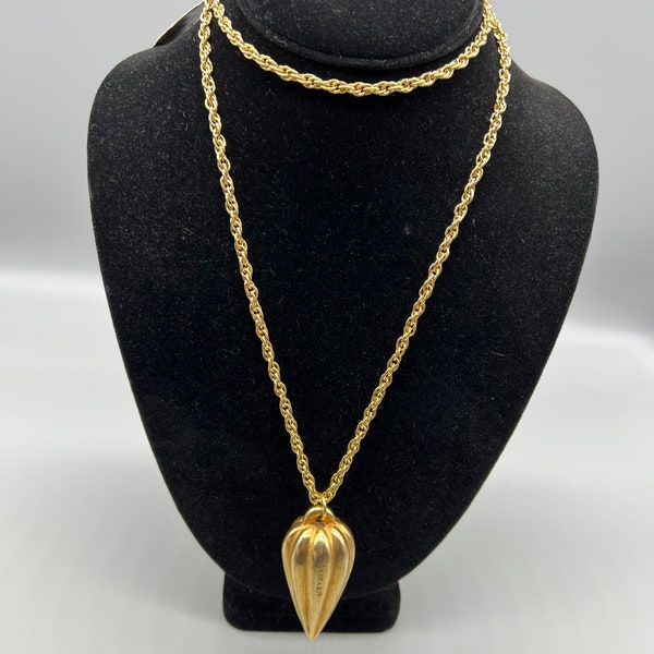 New Old Stock Trifari Pendant Necklace