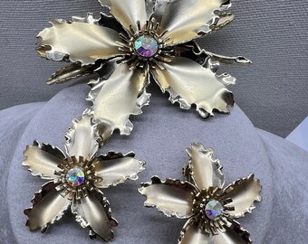 Vintage Floral Brooch and Clip Earrings Rhinestone Set
