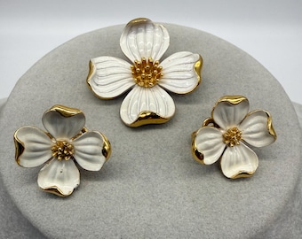 Vintage Crown Trifari Jewelry Set Gold Tone Vintage Trifari