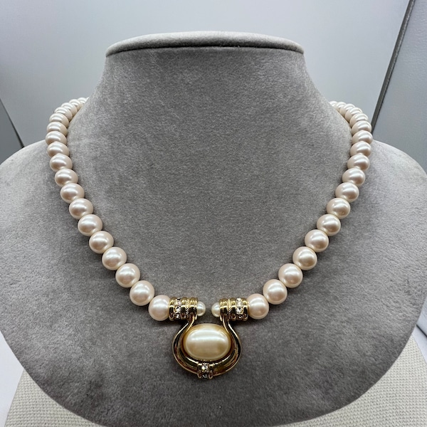 Vintage Richelieu faux pearl rhinestone Necklace