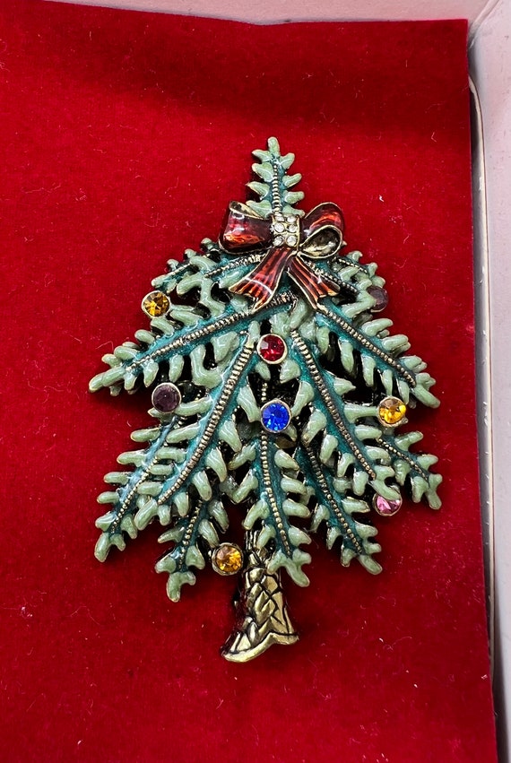 Vintage Avon 2004 Christmas Tree Brooch Collectors