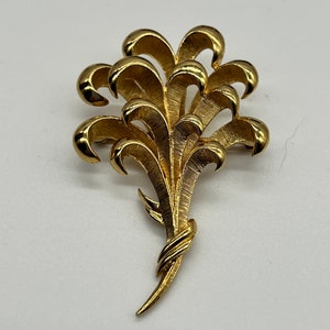 Vintage Gold tone Monet Brooch