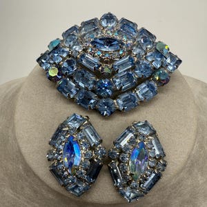 Vintage Blue Rhinestone & Aurora Borealis WEISS Brooch and Clip Earring Set