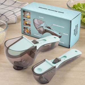 Set compatto di cucchiai impilabili e regolabili, ideale per sostituire i tradizionali strumenti di misurazione in cucina, perfetto per chi ama cucinare in casa.