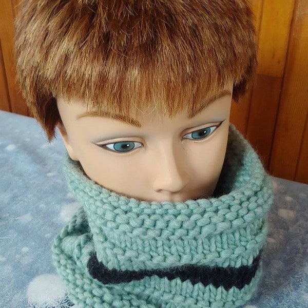 Pale aqua and black bulky weight wool cowl